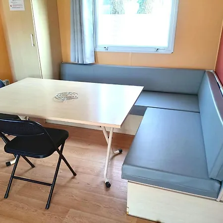 Mh Famille Puy Dufou 3 Chbr 6 Pers 200hm Kamp alanı